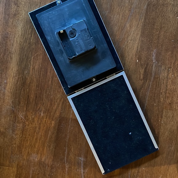 Silver clock frame - Picture 3 of 3